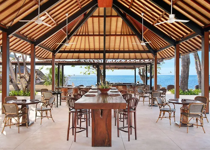 Nusa Dua (Bali) hotels near Benoa Harbour