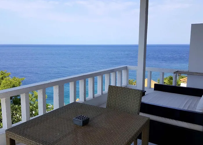 Amed (Bali) Hotels