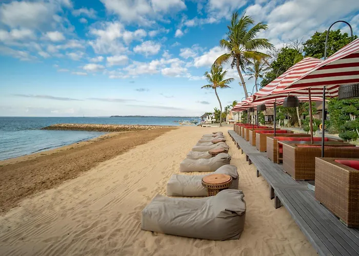 Puri Santrian Beach Resort And Spa Sanur 