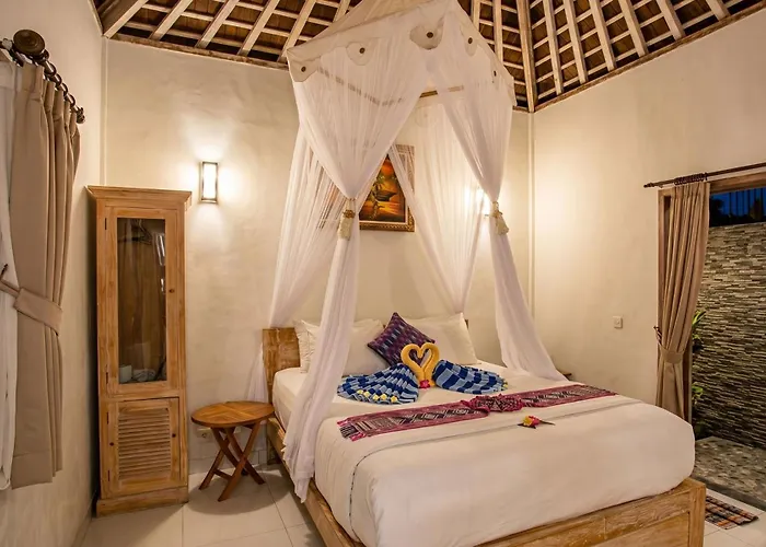 Nusa Lembongan (Bali) hotels near Mangrove Point