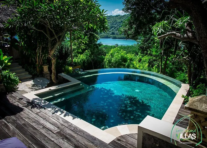 Nusa Lembongan (Bali) hotels near Devil's Tears